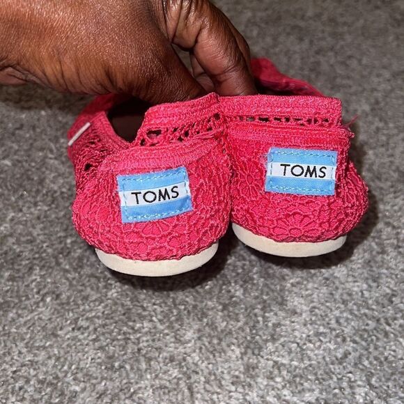 🌴TOMS fuchsia neon pink lace flower crochet - Picture 3 of 3